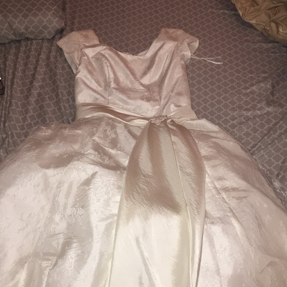 Wedding dress